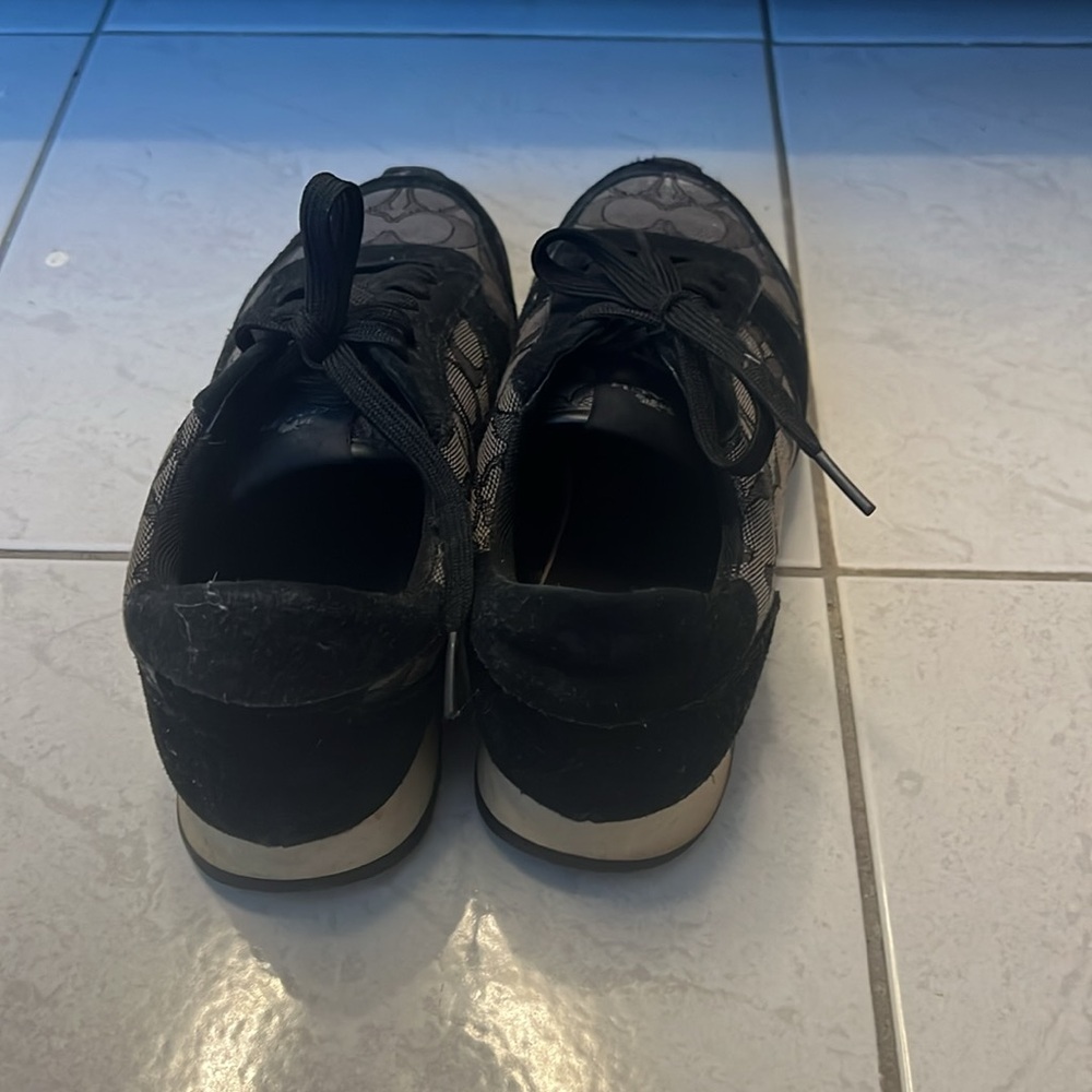 Used / Vintage Coach Black Suede trim Women Sneakers size 8.5 - Picture 3 of 8